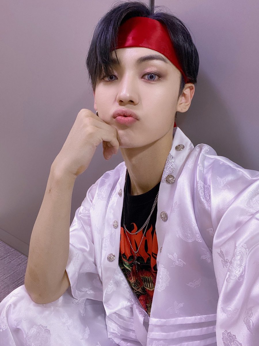 official_ACE7's tweet photo. [#에이스_찬]

선물과도 같은 하루를 초이스와 함께해서, 초이스가 만들어줘서 정말 기분이 좋다😊
사랑해 초이스 앞으로도 우리 옆에 있어줘❤

#ACE #에이스 #CHOICE #초이스
#The_Butterfly_Phantasy #호접지몽
#ACE_THANKS_CHOICE https://t.co/0ofvcIX0E1