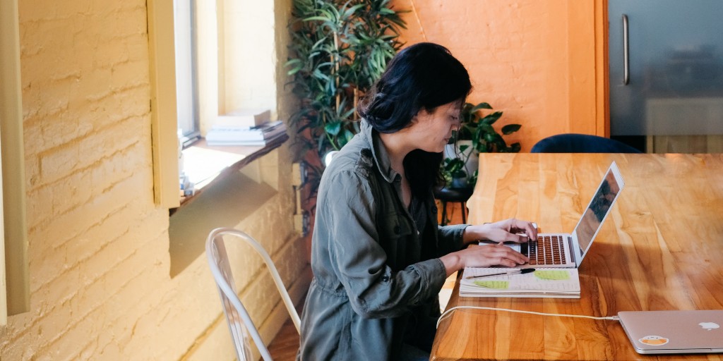 WritingSalon's tweet photo. Looking for a supportive and productive space to workshop your poems and develop your poetry writing skills? Then join instructor @heatherjuneg' 6-week online class, "The Poetry Workshop" starting in a couple of weeks!
https://t.co/SY0VRPR6up https://t.co/oH60ogqWfb