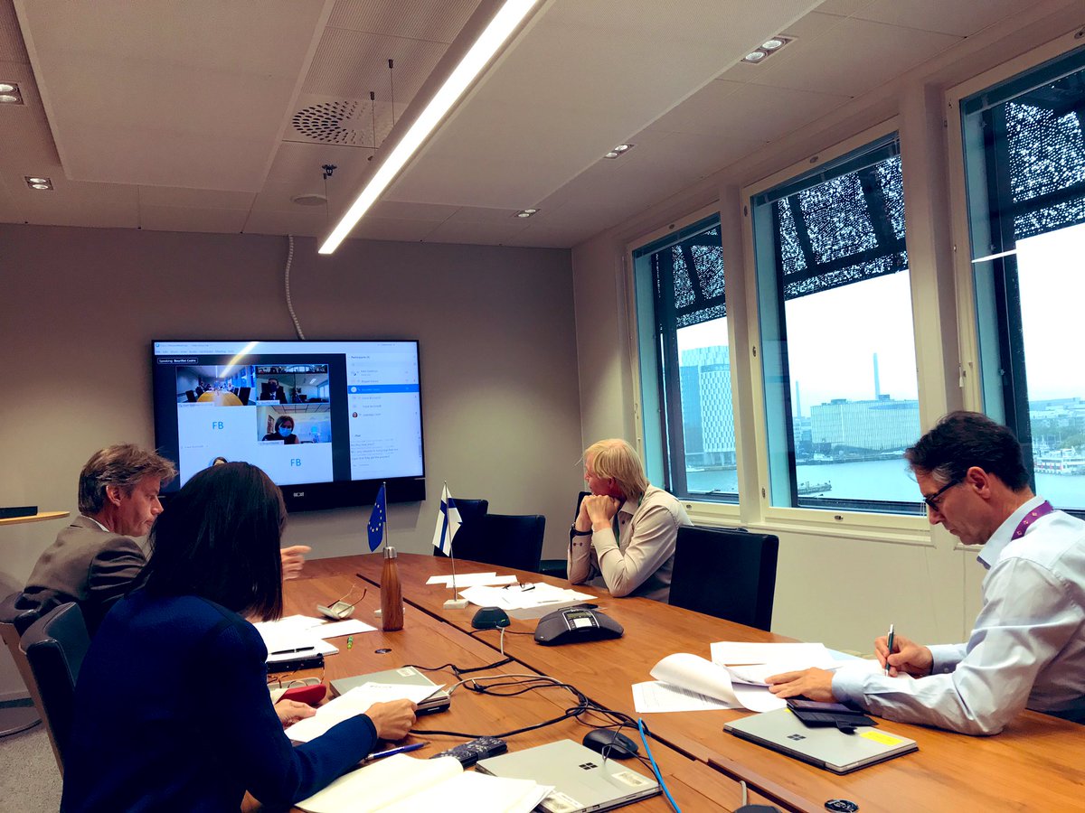 ED_ECHA's tweet photo. Working for #SaferChemicals requires strong cooperation with EU countries. Thank you to the delegation from the French Ministry for the Ecological Transition for the interesting conversation on #microplastics, #biocides, #SCIPdatabase and #EU_PIC. https://t.co/uPcf5WbZj6