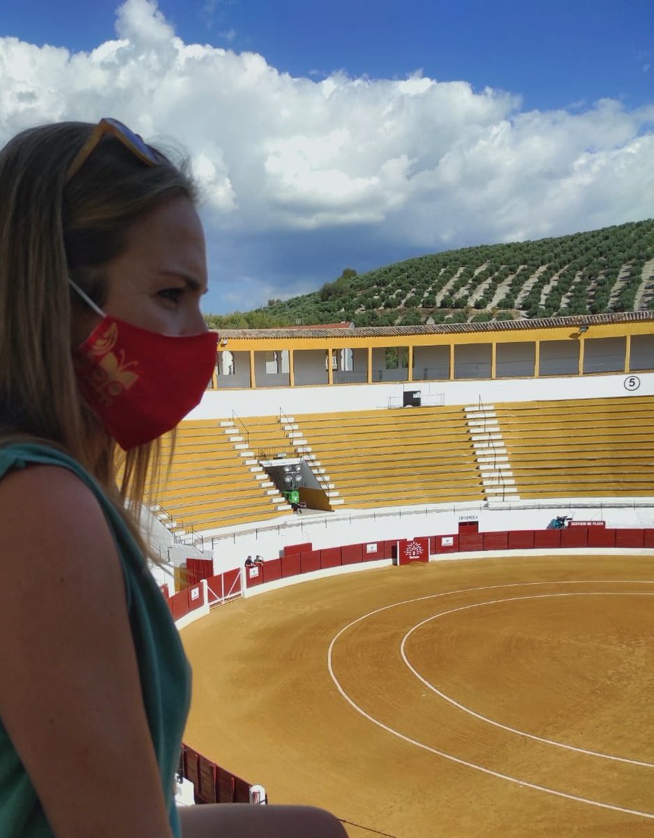 vcollantesm's tweet photo. Yo me protejo con el arte de @carmina_santos en sus mascarillas. Gracias!! 🙏🏽🎥😍 En Villanueva del Arzobispo #rinconesunicos #mascarillatalavante #Jaen https://t.co/kheo11hbCs