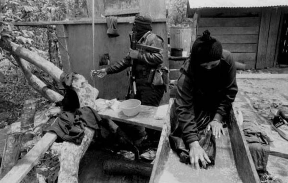 Ángeles Torrejón, fotógrafa documental.Su fotografía análoga ha sido una de las más importantes, pues ha retratado toda convivencia y vivencia de las mujeres en Chiapas.