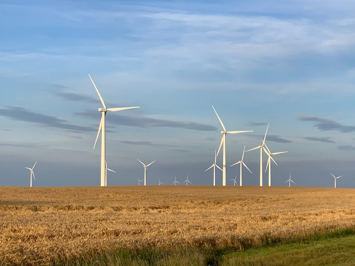 Drake Lighting tweet media