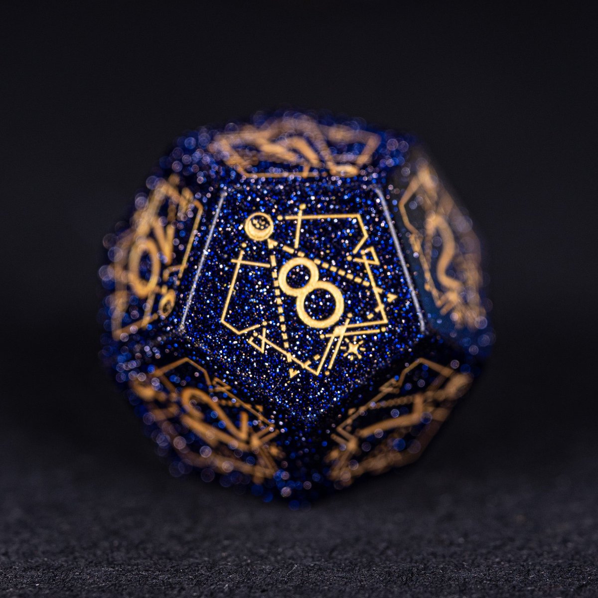 urwizards's tweet image. More details of the astrology set. Gold inked &amp;amp; silver inked. ✨🌌

#dnd #dice #ttrpg #dungeonsanddragons