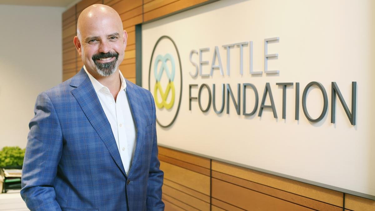 The Seattle Police Foundation’s biggest and most consistent donor isn’t Amazon or even Starbucks—It’s  @SeattleFdnA massive non-profit with nearly $1bn in assets, the Seattle Foundation forms the backbone of SPF’s fundraising. (1/14)(THREAD)