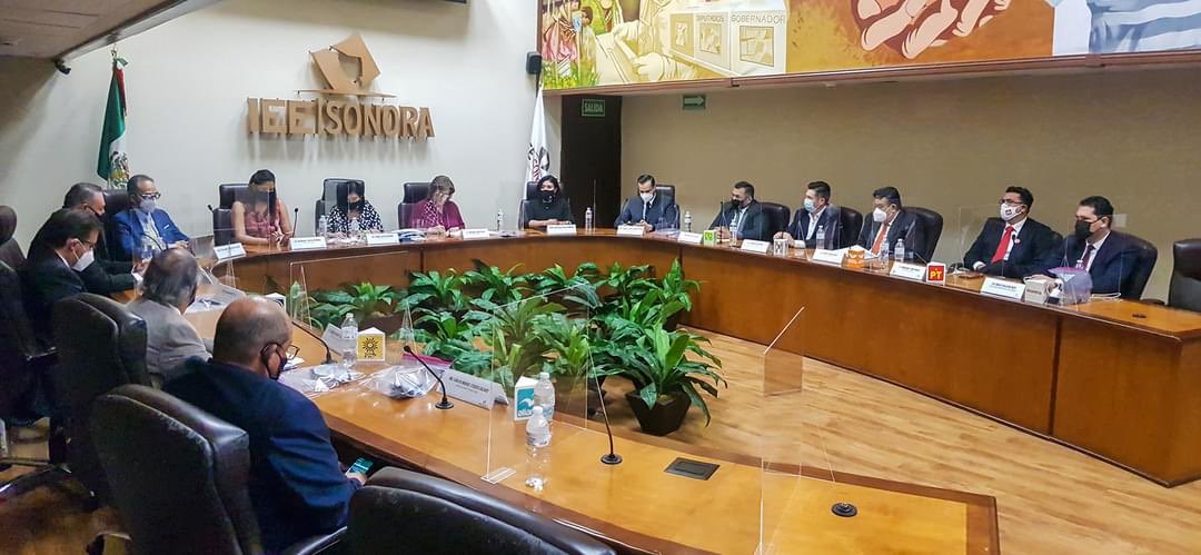 siri_salido's tweet photo. El día de ayer inicio el proceso electoral 2020-2021, me sumo al mensaje de nuestro vocero del @PTSonora1, @ramon_flores_, donde señala la importancia de mantener un firme compromiso de legalidad para todos los sonorenses. https://t.co/lSqBlIWSxy