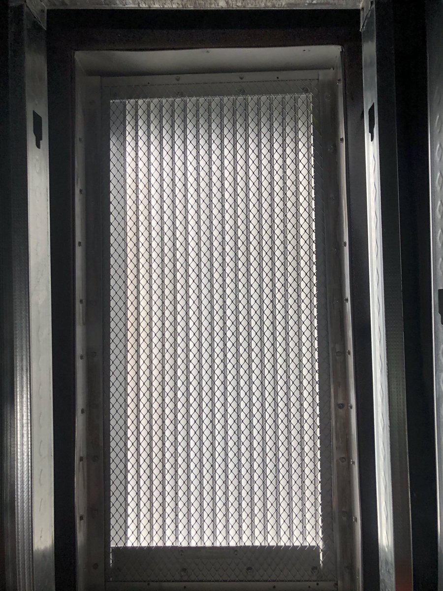 cleverduct79's tweet photo. Installing rain driven vertical louvers today.💪🏾💪🏾
#Hvaclife Hvaclove #Hvactech #Ductlife #Ductrunner #Qualitywork https://t.co/N4mrfQ7oNO