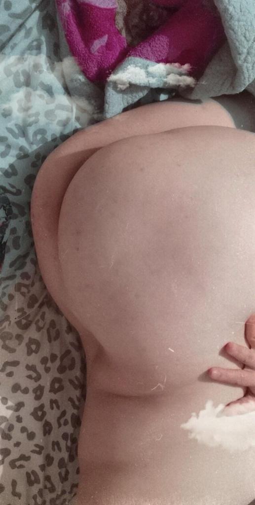 eevencubus's tweet photo. Spank me please #sellingnudes #SELLINGCONTENT #BUYINGUDES https://t.co/zRlc9yLkHu