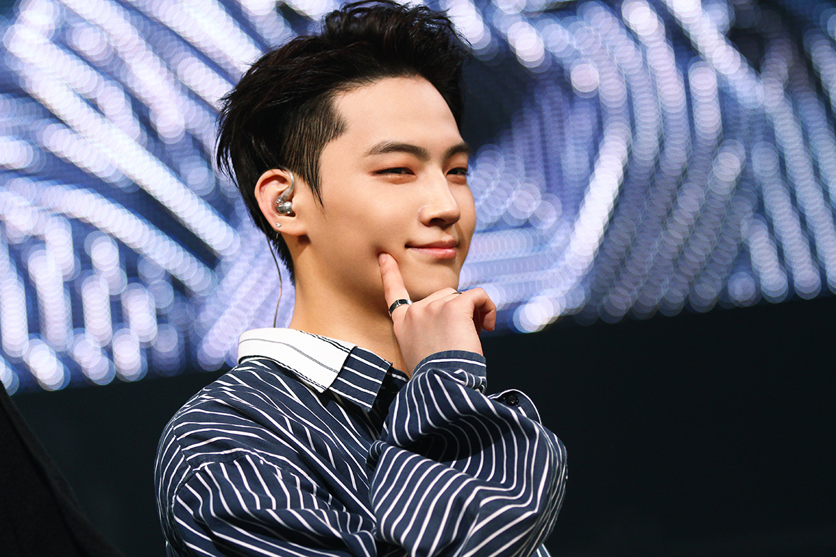 ode_to_beom's tweet photo. 𝐌𝐄𝐄𝐓 𝐌𝐄
会いたい! 今日は元気ですか?
#JB #제이비 #임재범 #Jaebeom
#JayB #Def #DefDive #Defsoul https://t.co/ZovtSEyz38
