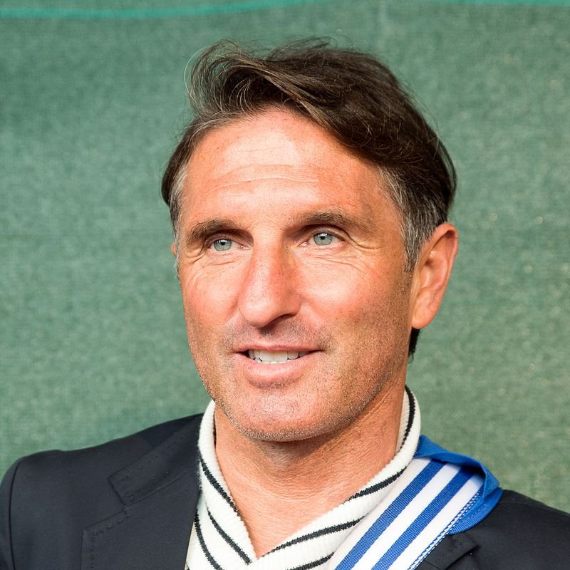 Marc Schwitzky Pellegrino Matarazzo Braun Gebrannt Perfekter Bart Und Allein Dieser Name Er Kommt Dir Wie Ein Typischer Playboy Vor Doch Als Du Seinen Amerikanischen Akzent Horst Und Erfahrst