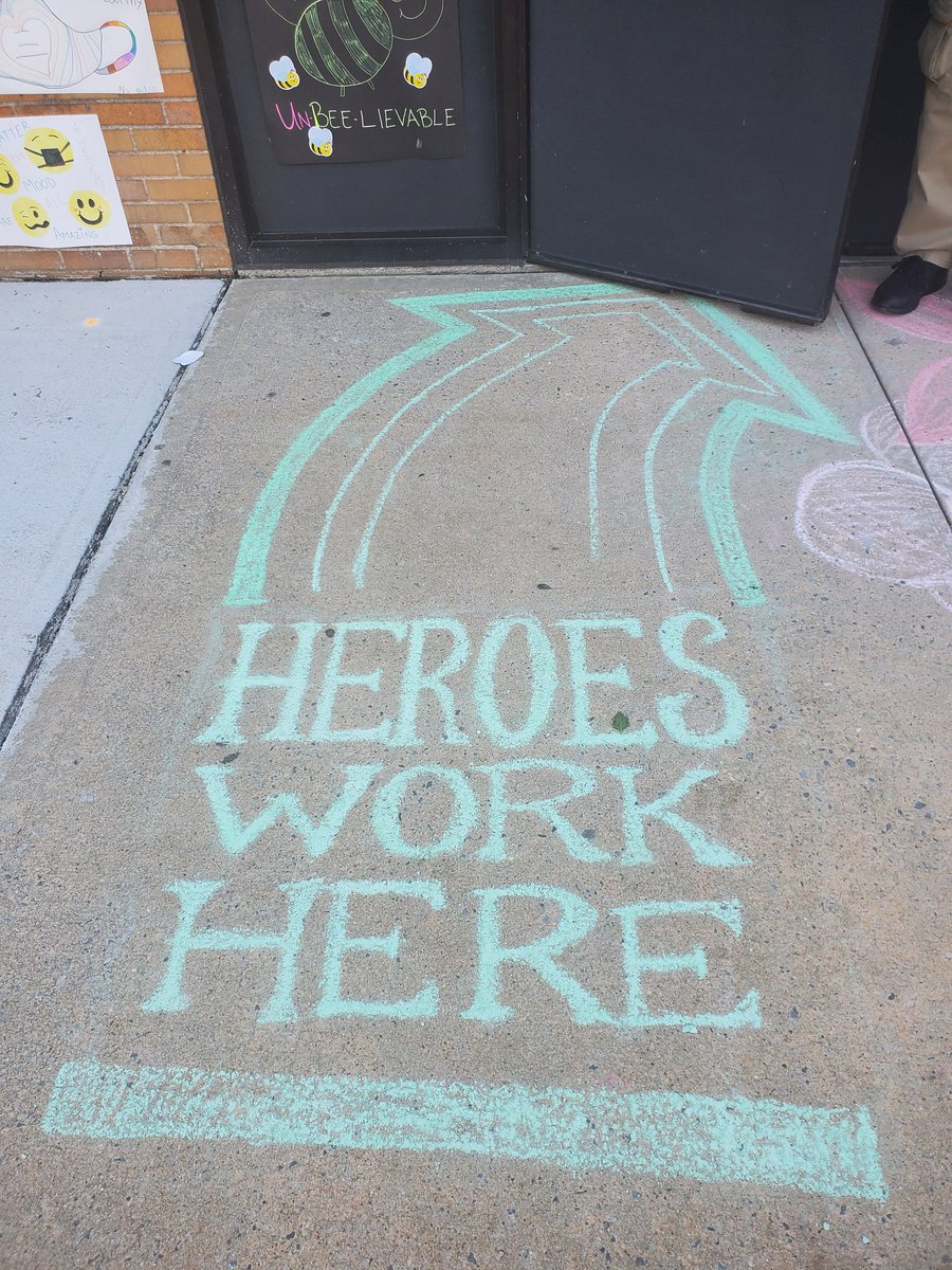 Arrived this morning to such 'warm-hearted' welcome messages! <a href="/SEM_Dalers/">SEM Dalers</a> <a href="/SEM_PTA/">Saltzman PTA</a> <a href="/JenniferJOlsen/">Jennifer Olsen, Ed.D</a>