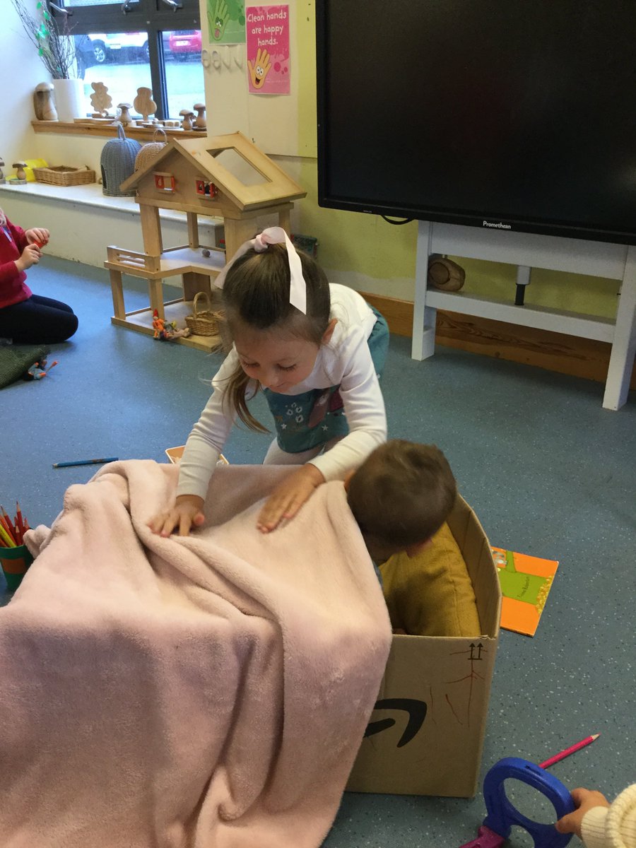 Carolside_ELCC's tweet photo. We enjoyed exploring what we could do with a cardboard box in Arran. The box became lots of interesting things - a bed, a bath and a doctors surgery. We decorated the box and had fun role playing our night time routines. "mummy tucks me in, night night"
#notjustabox https://t.co/eJItNExVFu