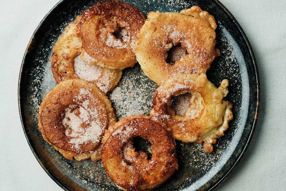 Obst essen ist gesund: Das weiß jedes Kind🍎
Wir haben ein  Rezept, bei dem schmeckt das Obst sogar noch besser! Unsere typischen Apfelradln.

Das leckere Rezept findet ihr in unserem online Magazin👇tannheimertal.com/online-magazin…

#tannheimertal
©️Tirol Werbung/Kathrin Koschitzky