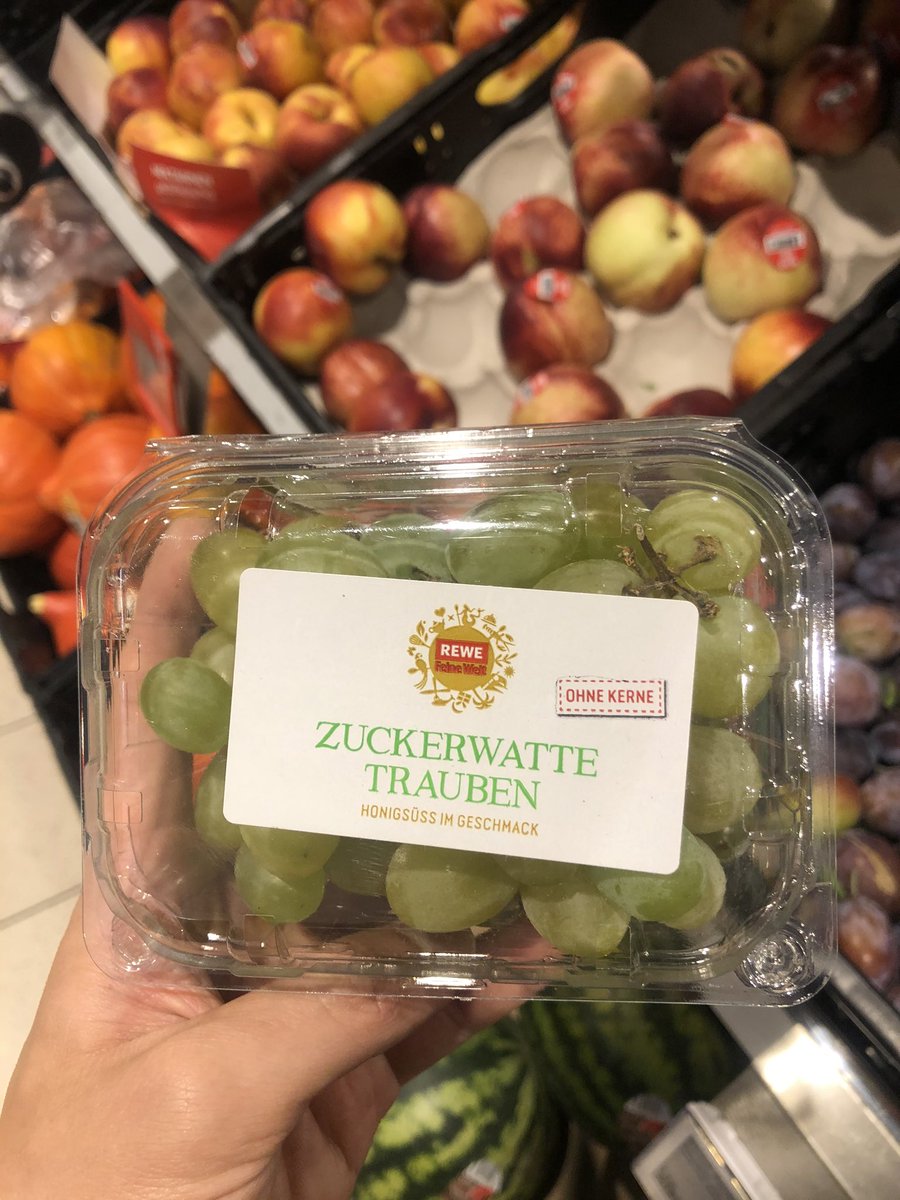 StySoccer's tweet image. 普通のより甘いマスカット🍇
こっち来て、フルーツ安いから食べる頻度増えたなぁ。