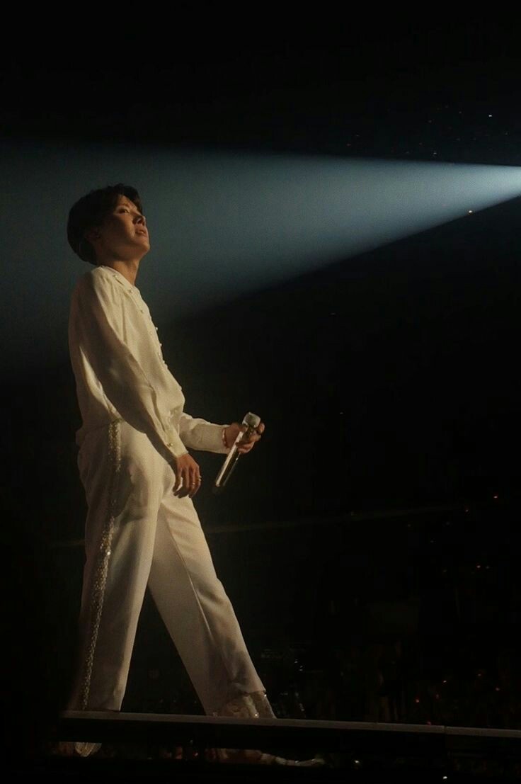 An angel perhaps? Guiding you? :(((((