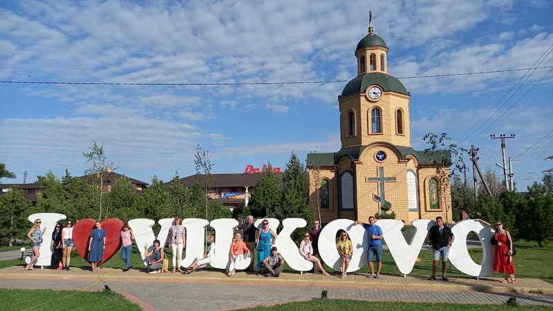 UkrainaTravel's tweet photo. Greetings from our ukrainian incoming tour operators team) https://t.co/IT7pROnkLz