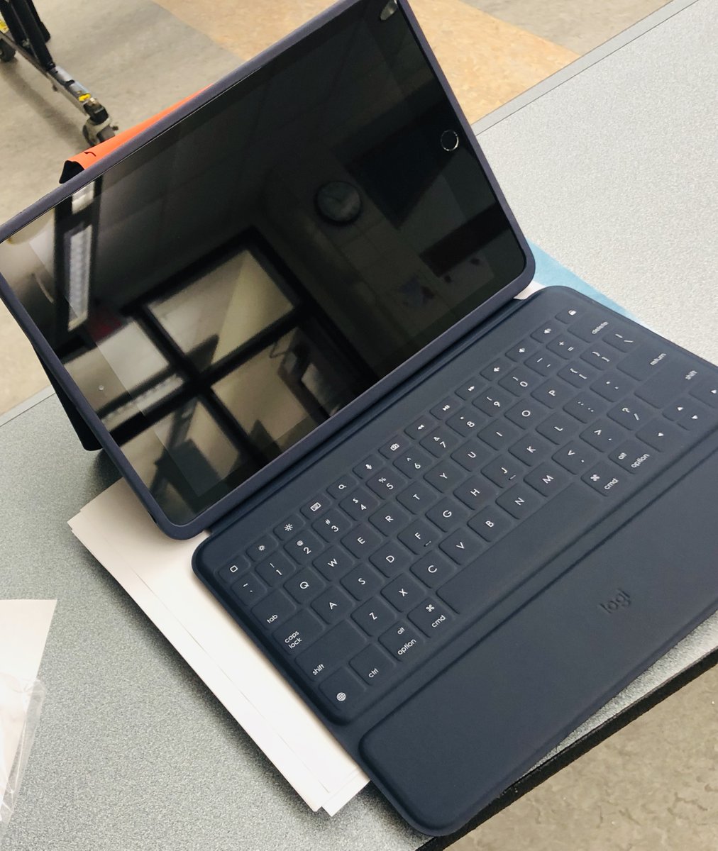 First day <a href="/EdgeElementary/">Carol Sprinker, Ed.D</a> 2020-2021.  Looking forward to seeing our OnCampus students at 8:40 and our Online students at 9:00!  It's a great day to be a QUAKER! 🖤🤍
#iThinkQV #GoQV #Quakers #WelcomeBack #firstdayofschool2020 <a href="/quakervalley/">Quaker Valley SD</a>