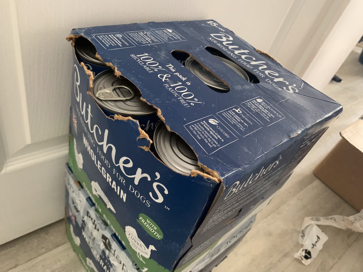 Hannah_L_Jones's tweet photo. @dpd_support my parcel came today...not sure what happened here?! https://t.co/cPZQjERUL9