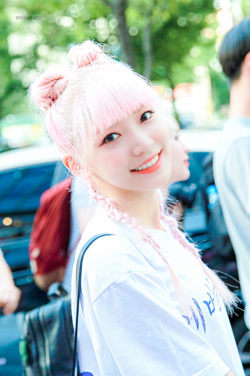 giirlgrouplooks's tweet photo. everglow ; onda https://t.co/pKwn2qtnVI