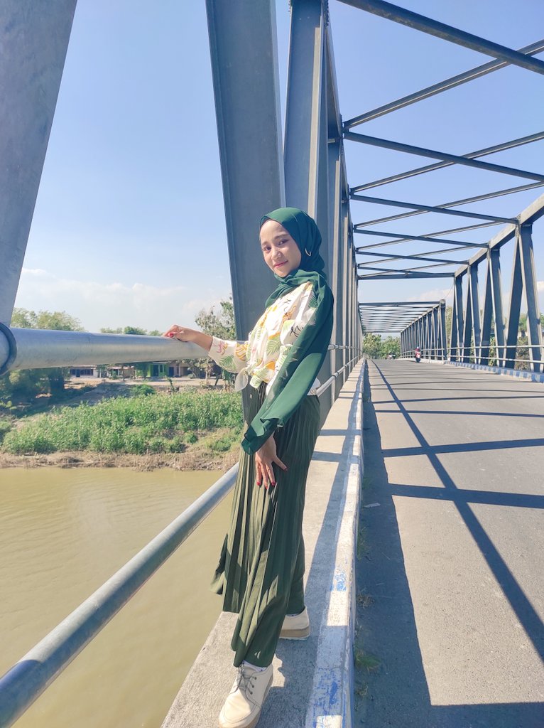 diah_firdaus4's tweet photo. Haiiiiii today ijo2 ya biar seger kayak daon🍃 https://t.co/fTu1y8nrwC