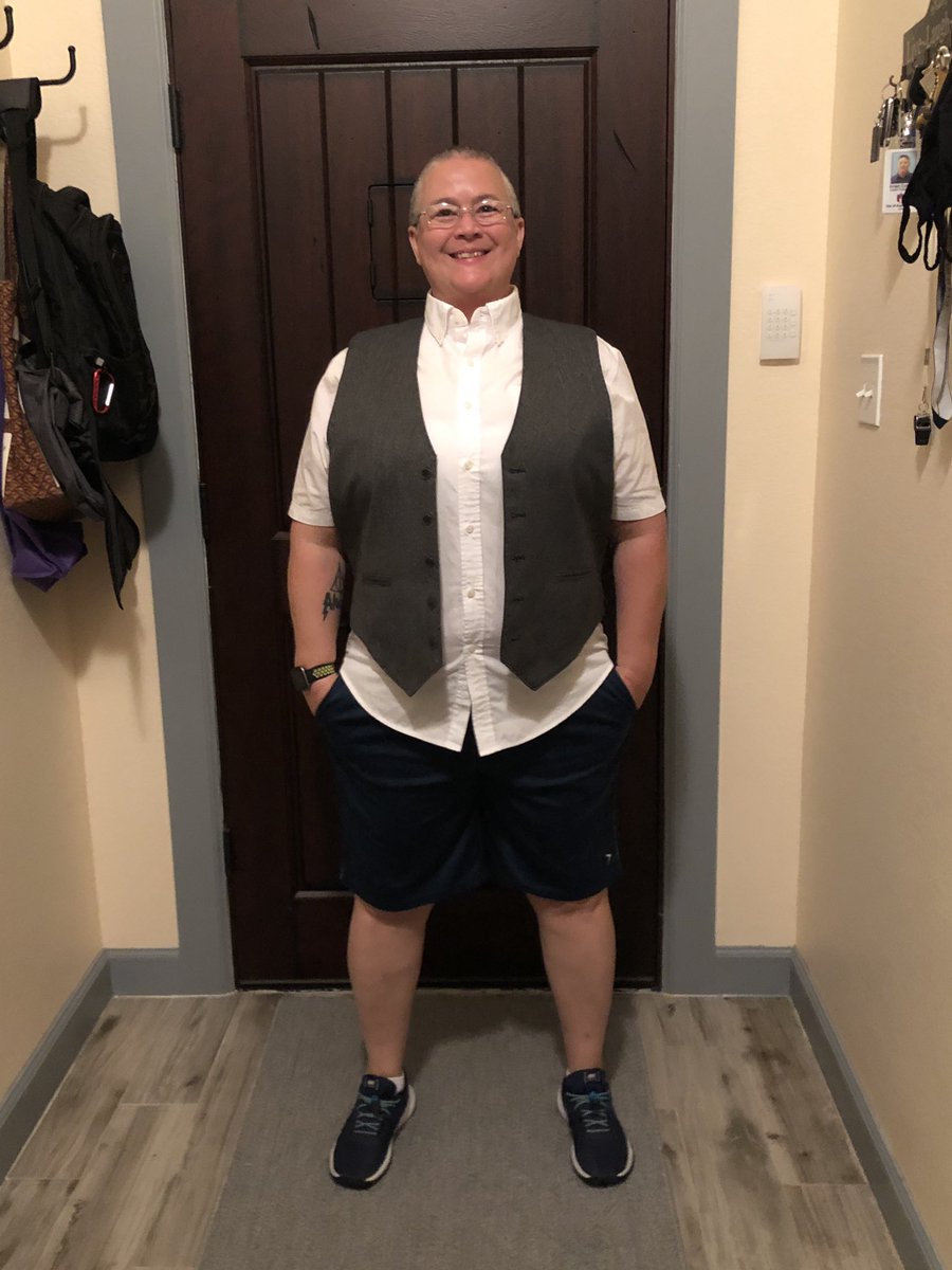 kacollins0618's tweet photo. The new normal 1st day of school! Instead of a plant, I get HP cookies!!! Online means dress for success only from the waist up!#Iteachmuggles #ARSProud https://t.co/r8SRmn7c5F