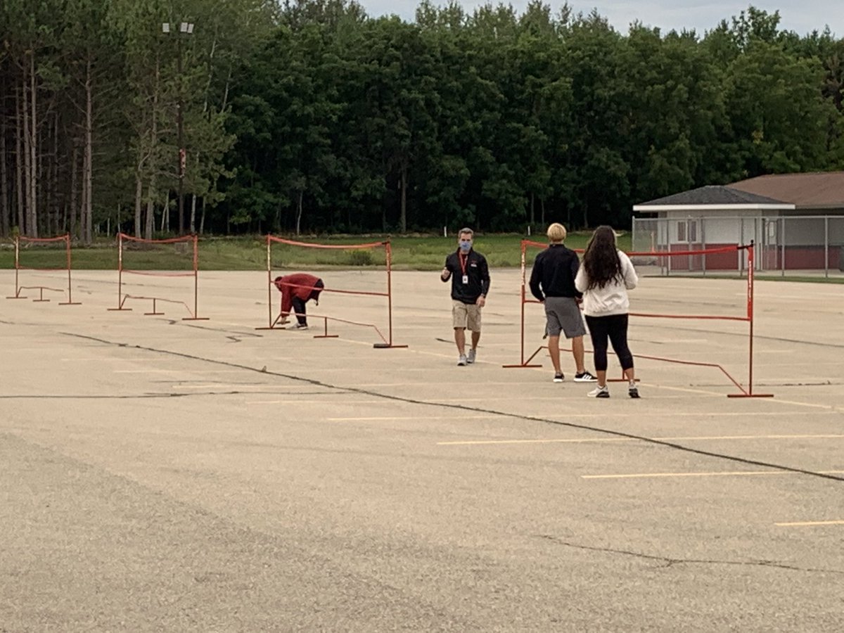 AdamsPCMS's tweet photo. Good Morning @PCSD_PCMS! Our amazing PE teachers are getting ready for some fun outdoor activities! @pepcms @pcsd https://t.co/PN8Z57atfi