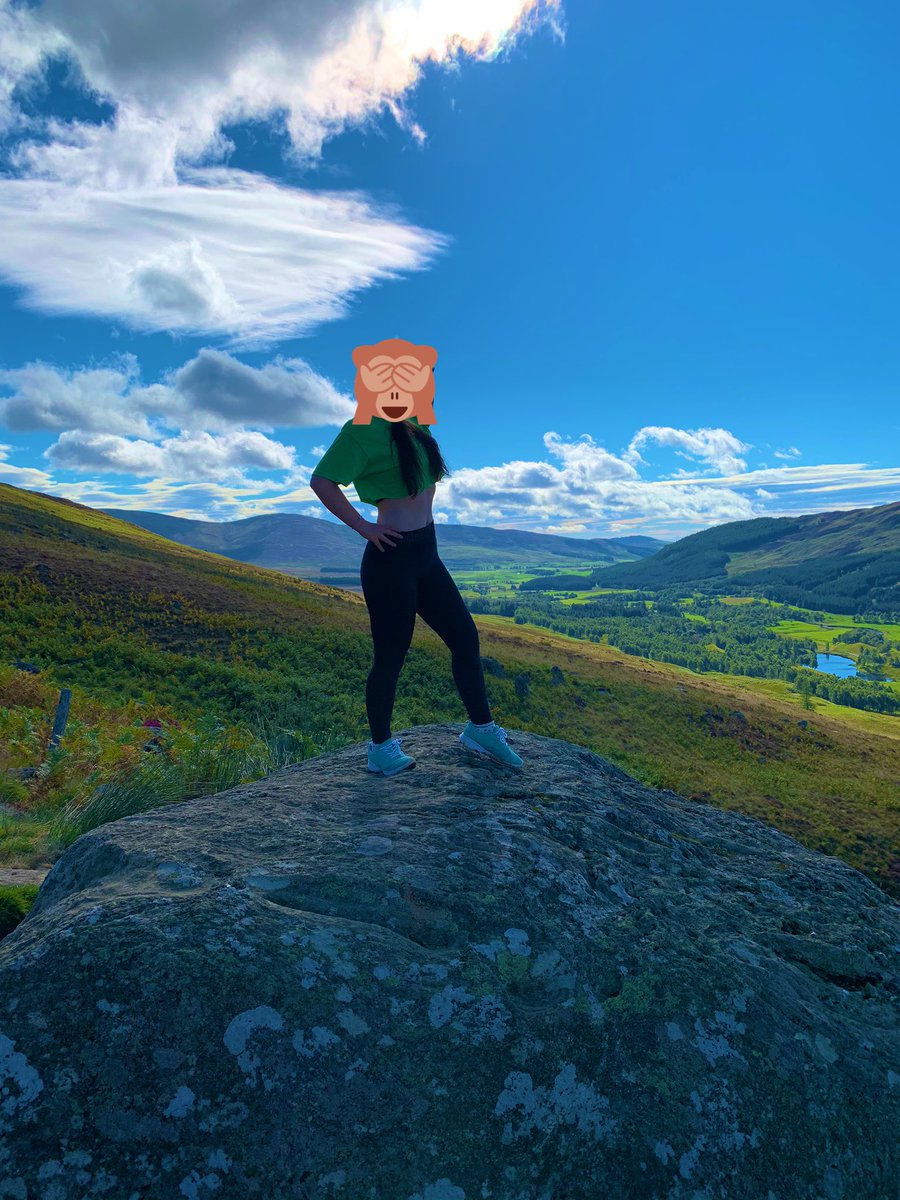 VoxelH's tweet image. I am Queen of the hill 👑
Just being a poser...