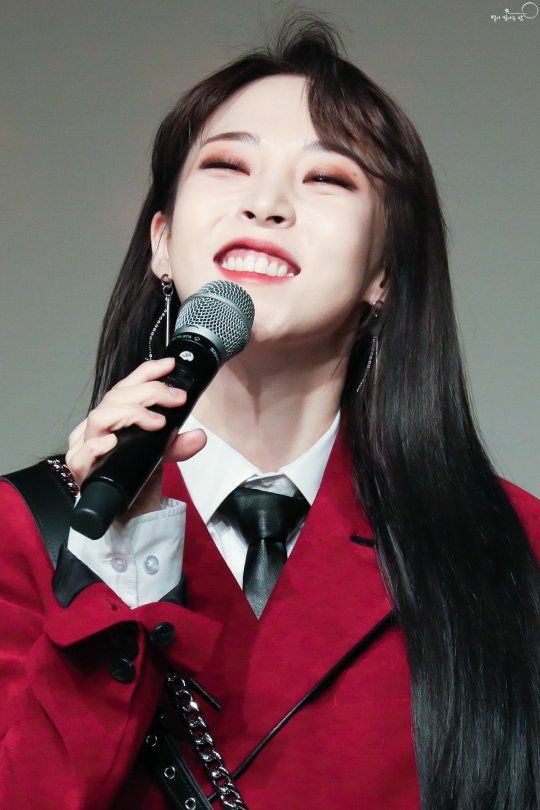 wheein a literal puppy