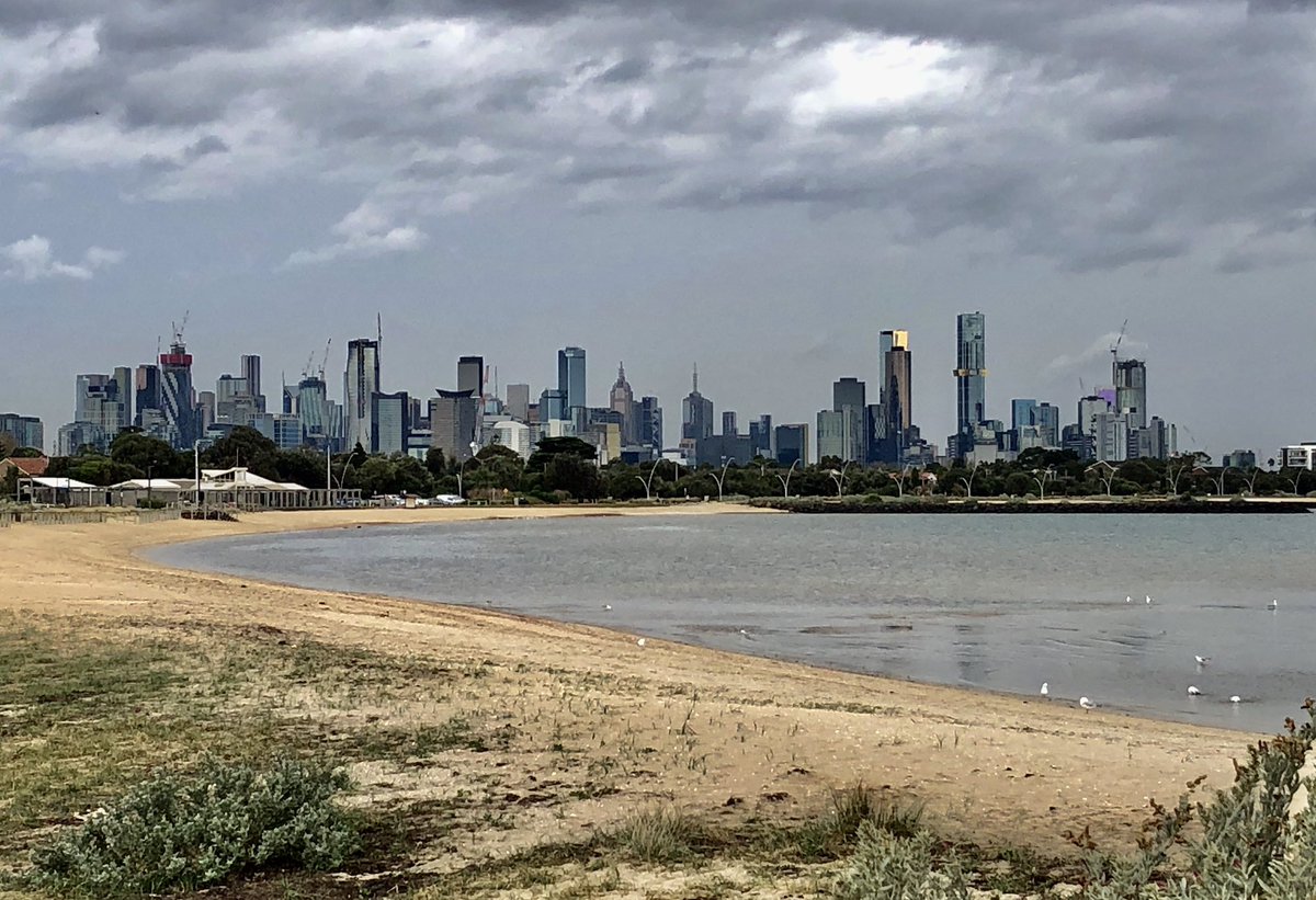 senoritatiendas's tweet photo. We’ve decided to set a challenge of 10,000 steps each day in September ~ #Day8 #steptember2020 #strollingStorz & #legsLaura @laurabeckett249 #melbourne https://t.co/TIR729v7Au