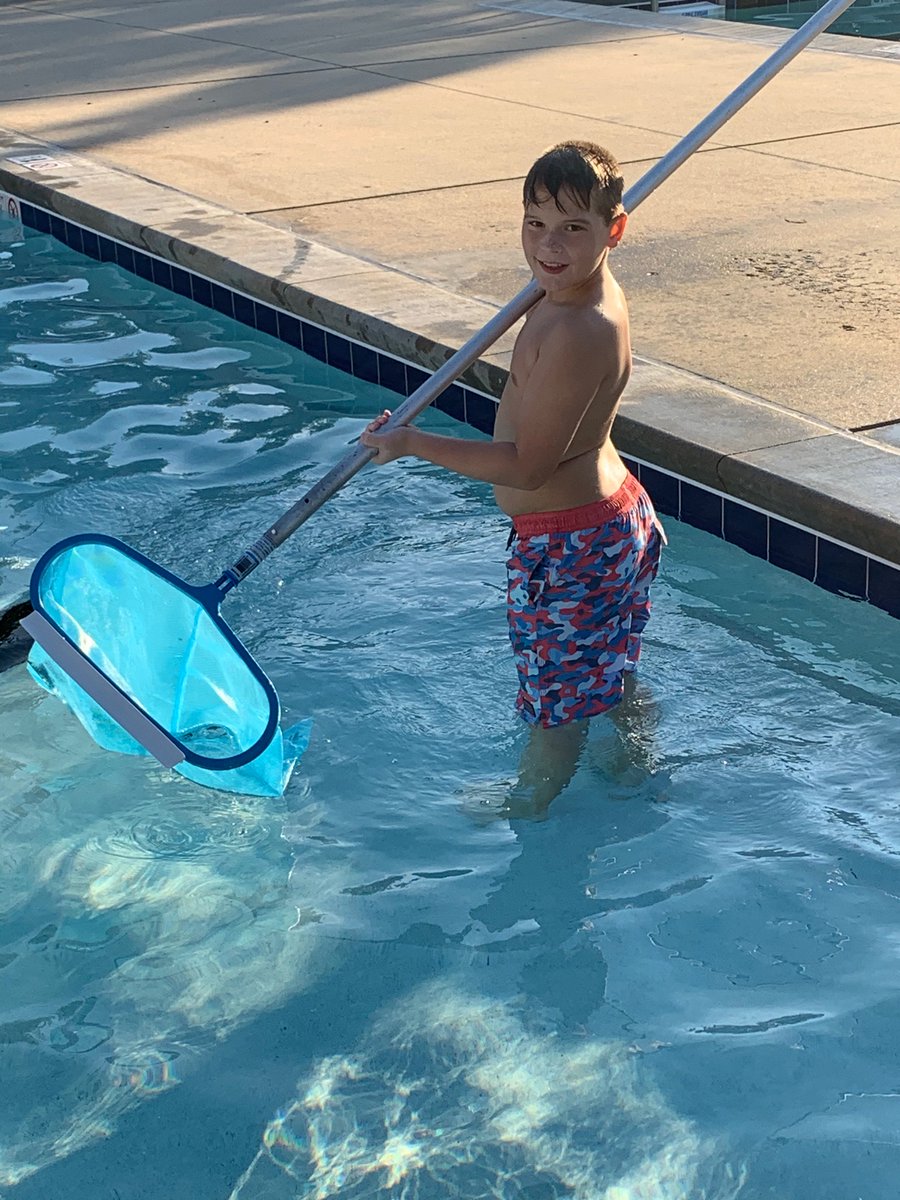 TrishaGrantham5's tweet photo. Last weekend at the pool. Fun summer hanging with the family ☀️ #lifeguard #SummerVibes #pooliscool #wheresAddy #toocooltohang @ag_stl @averygrantham_ https://t.co/KvoCKX6kaU