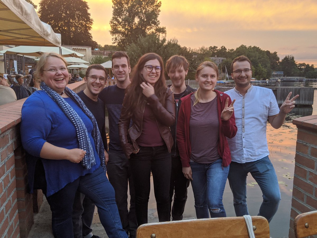 rike_mw's tweet image. Shoutout today to my great group for being the smart, friendly people I am allowed to spent time with and whom I have the honor to mentor - the „finally up and running“ lab would not have been possible without you! (2 is for #2DIR)