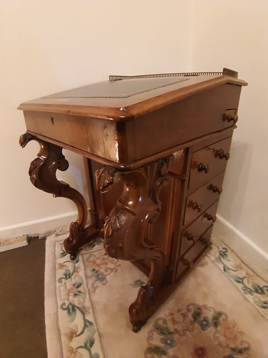 LeekAntiques's tweet photo. A beautiful Victorian inlaid burr walnut Davernport with carved cabriole legs to the front. All original condition!
Circa 1850/60 Price £395.00.
@LeekAntiques #antique #antiques #antiqueshop #antiquetrade #antiquefurniture #Victorian #inlaid #burrwalnut #davenport #cabriole #leek https://t.co/zvVZ1EBvhP
