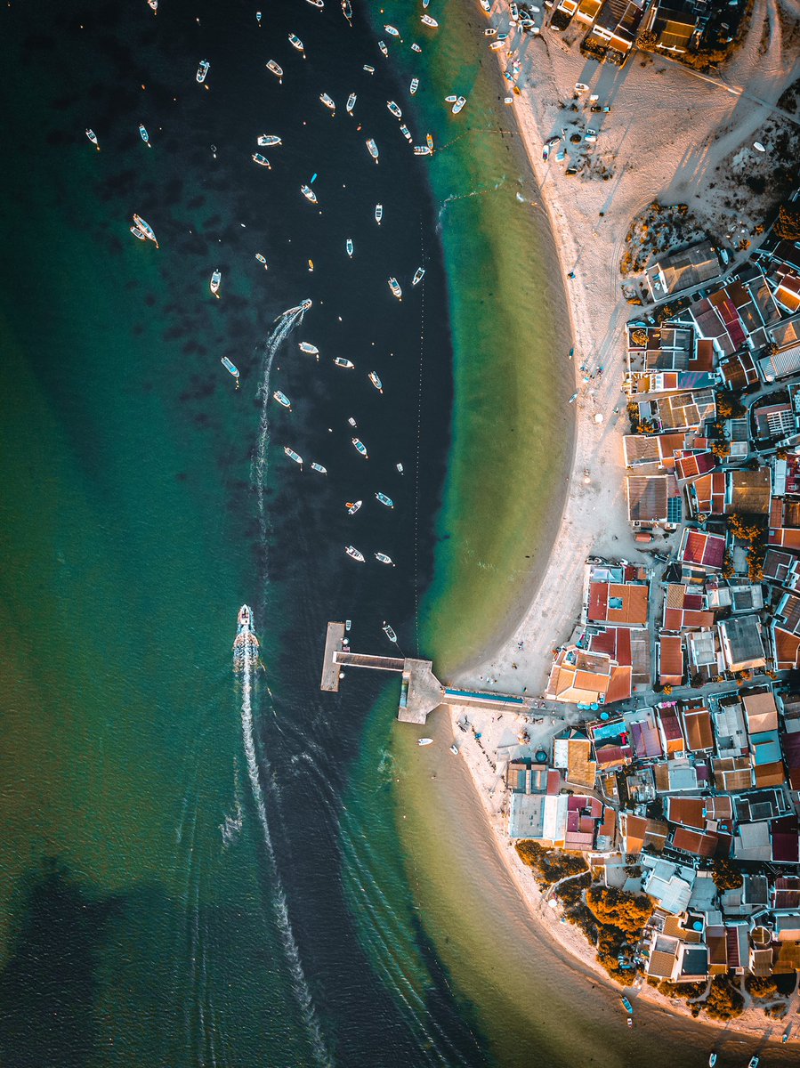 TimRuivo's tweet photo. Island life is simple, just add water, salt, sunshine and a bit of boats. #portugal #algarve #portugalairbridge #portugalmeencantas https://t.co/p1cvWbD7pf