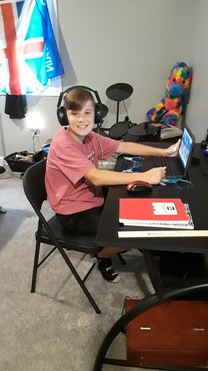 JWC1218's tweet photo. 1st Day of 6th Grade @ Chesapeake Science Point! #AACPSBack2Awesome #chesapeakesciencepoint https://t.co/jO4jzekYjR