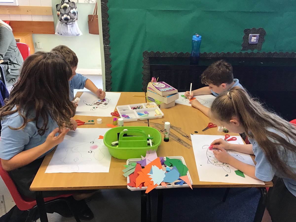 ClassHerons's tweet photo. Herons Class are loving art week! We are looking at the artist Stephen Brown today 🎨🌈👨🏼‍🎨👩🏼‍🎨 https://t.co/T1K95TWruR
