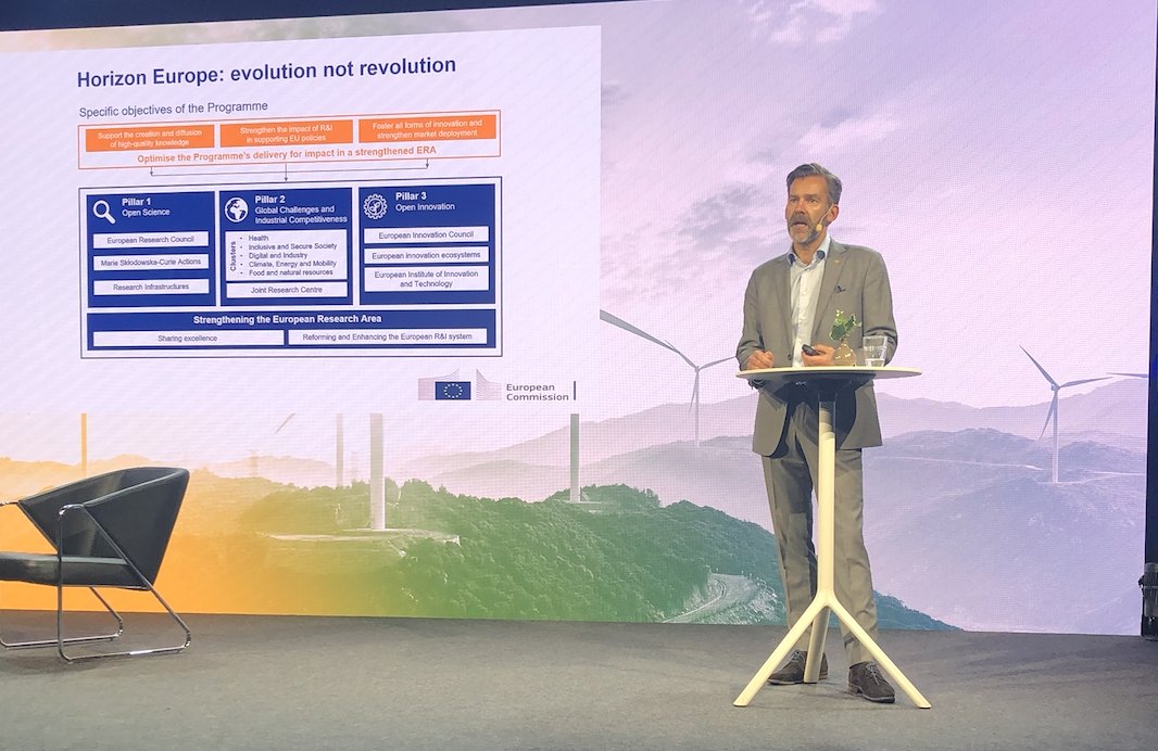 NorthseaConnect's tweet photo. @FredrikHrstedt : The Recovery Plan for Europe💪#eugreendeal 1 billion euros in one call #horizoneurope #eit #eic #energy #sustainabletransition #NorConFC2020 @NorthSeaRegion @Interreg_eu https://t.co/TgckSpBuev