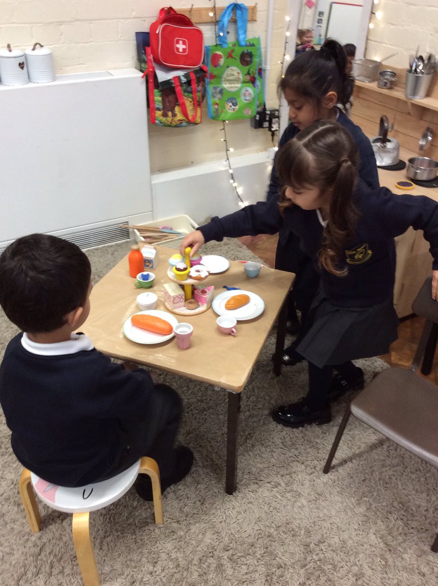 _stbederec_'s tweet photo. We are having a lovely afternoon in Reception 🤩 All the children are enjoying playing with their new friends! 💕 https://t.co/msjSadRuMG