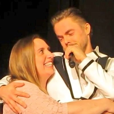 Mommyof4boysD's tweet photo. Wahoooooo my boys back in the ballroom ☆ The One & Only @derekhough Thrilled you will be a judge on @DancingABC what forever fans need now ♡ esp after @Tom_Bergeron leaving @Dance10Hayley check out Palo in background of my pic lol #DerekHoughToTheRescue #1FanForOverADecade https://t.co/NDTW2ktP76