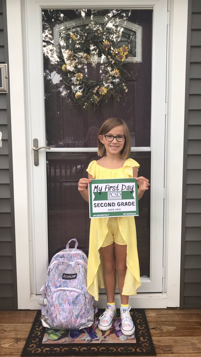 jenntelling's tweet photo. #PCSDFirstDay https://t.co/KiEwgyZSa2