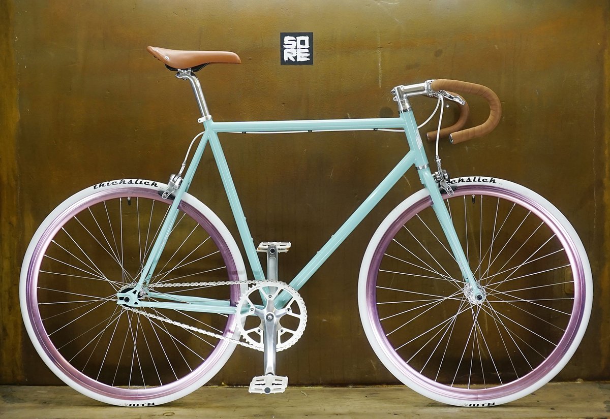SoreBikes's tweet photo. Colours. Customised 6KU bike.
@6kubikes #sorebikes #fixedgear #singlespeed #colours #colourful #colors #colorful #flashy #teal #pink #thickslick #custombike #bikeshop #ehrenfeld #lbs #bikemore #citybike #urbanbike #eingang #fixie #fixed #cycling https://t.co/pmLHjNtHmj
