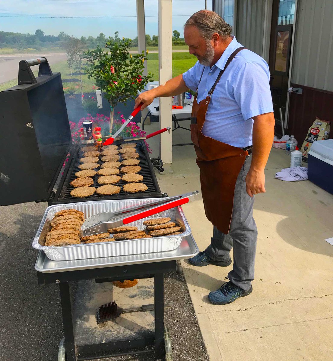 dsi_service's tweet image. Dozens of Pro Wood Finishers in West Salem, Ohio attended a spray day sponsored by M.L. Campbell and DSI Thursday, Sept. 3 at JL Cabinetry. They reviewed new products and the latest finishing techniques while enjoying common sense, fellowship and food. #MLCampbell #WoodFinishing