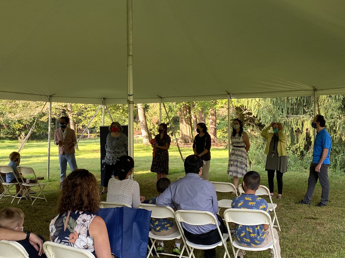PrincetonAcadSH's tweet photo. Introducing our amazing educators who teach our Kindergarten Bear Cubs! #PASHOrientation #PASHForward #Fall2020Reopening #HeCanBe https://t.co/Fj8fnEzbdh
