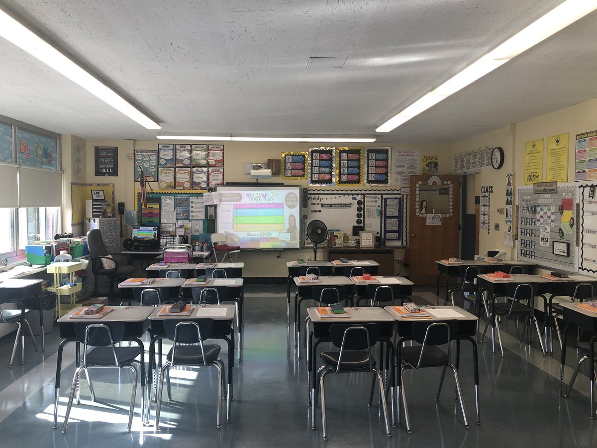 MrsConfessore's tweet photo. Welcome back everyone! So excited to meet my new fourth graders! 🥰📓✏️ @BarnumWoods https://t.co/bhZP2fuXXQ