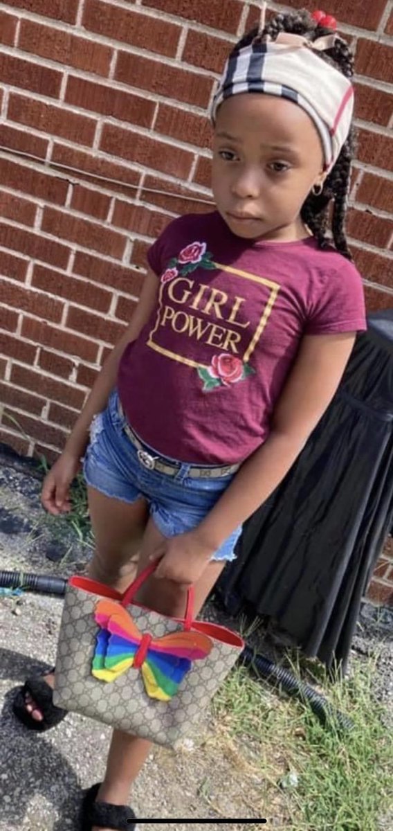ramblin_ray's tweet photo. Just so we are clear Dejore Wilson mattered. But she didn’t matter in the face of useless Chicago thugs and gang violence. Her family’s car was sprayed with bullets. Look at this beautiful face and wonder how can someone be so evil? Peace to her family and her little soul. https://t.co/O3QJnKGRuz