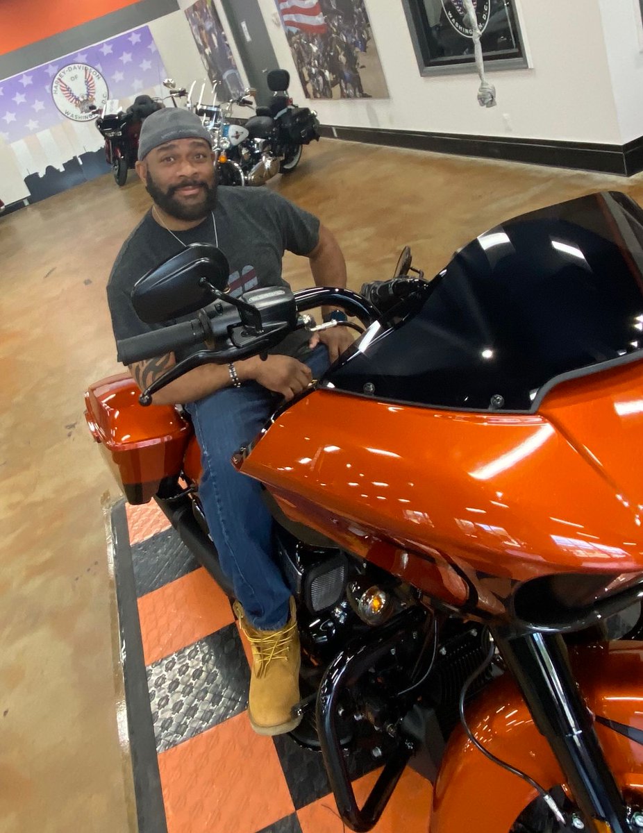 HDofDC_'s tweet photo. Congrats on this #scortchedorange beauty! #roadglide #hdofdc https://t.co/89Io5P1LU8