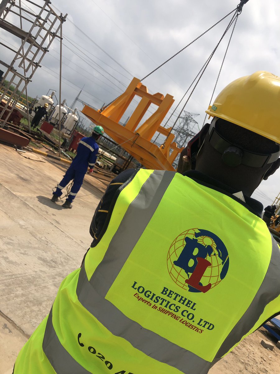 LogisticsBethel's tweet photo. A Generator Steam Rotor being transported from Takoradi to Accra(Airport) and then to India. #bethlog #freightforwarding #transportation #rotor #logistics https://t.co/CZwDKefUgB