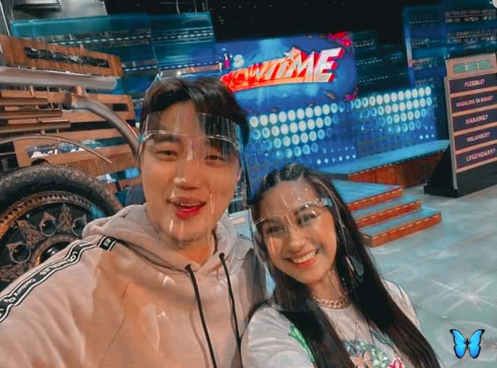 SReijon's tweet photo. Kinilig  ako  habang  pinapanood  ko  kayo  kanina  hahahaha  ❤❤❤
@ZeinabHarake11 https://t.co/sYTpDaHAl1