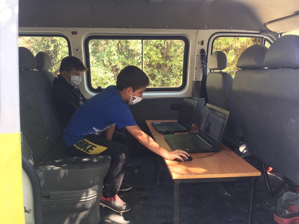 Gezici eba destek noktalarımızla, biricik yavrularımıza her zaman ve şartta ulaşma ve öğrenme ihtiyaçlarını giderme yolunda çaba sarfeden yol arkadaşlarıma teşekkür ederim.
#Herçocukbizimdir
#eba
#ebadesteknoktası
#Havza