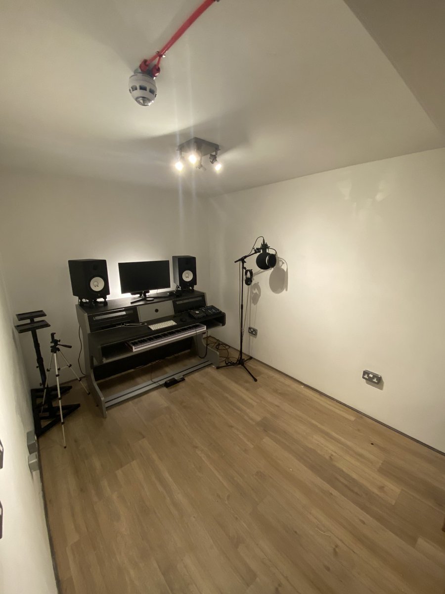 BigJMusic's tweet photo. Been working on this for a while now,
I’ve just opened a brand new studio in my hometown, the best borough in London, Islington🤟🏾

Bookings available NOW!
Follow us on Instagram and give us a shout
https://t.co/YwDD3mMaro https://t.co/pln3Ip5IU6