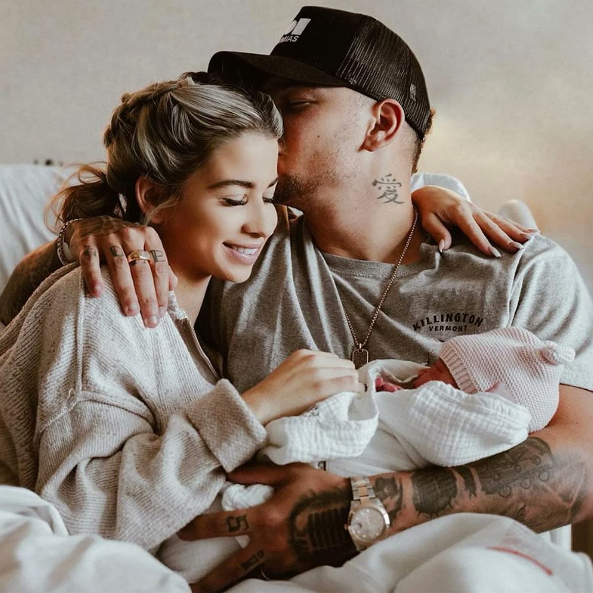 I've never been so happy and my life has never been so full before...

...it's my pleasure to introduce to the world:

Ms. Adelaide Meredith-Jeanne Robichaud born Tuesday September 7th 2020 at 11:54pm

Roe doing fine and I haven't stopped holding Addi.

And I don't plan on it.