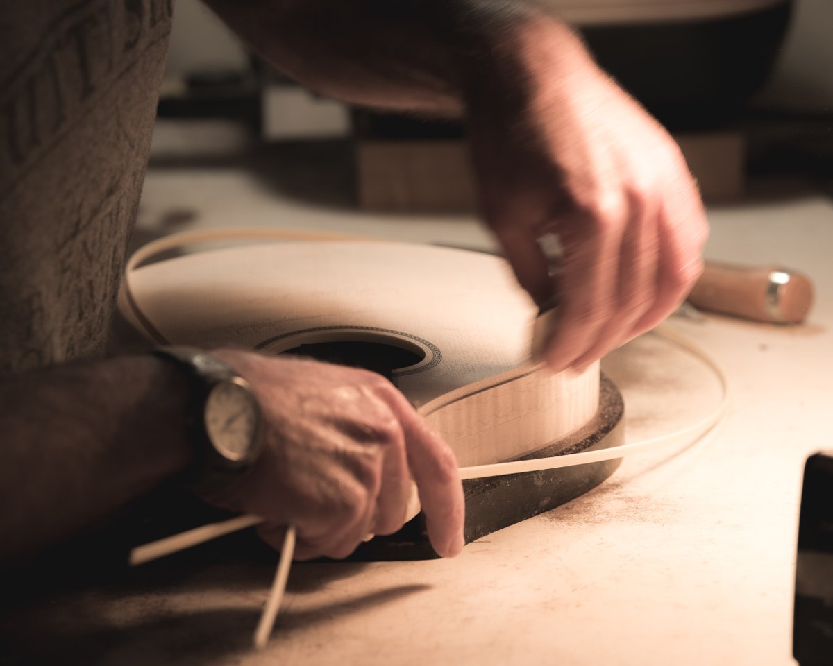 collingsguitars's tweet photo. Back at it Tuesday morning!
#collingsguitars #luthiery #luthier #mandolin #madeinaustin #builtfromthesoundup #makemusic #bluegrass #astyle #mando #ivoroid #binding #handmade #handbuilt #heirloom #collings #musictools #tone #tonemachine #texas #atx https://t.co/Zvx0ZVgfvl